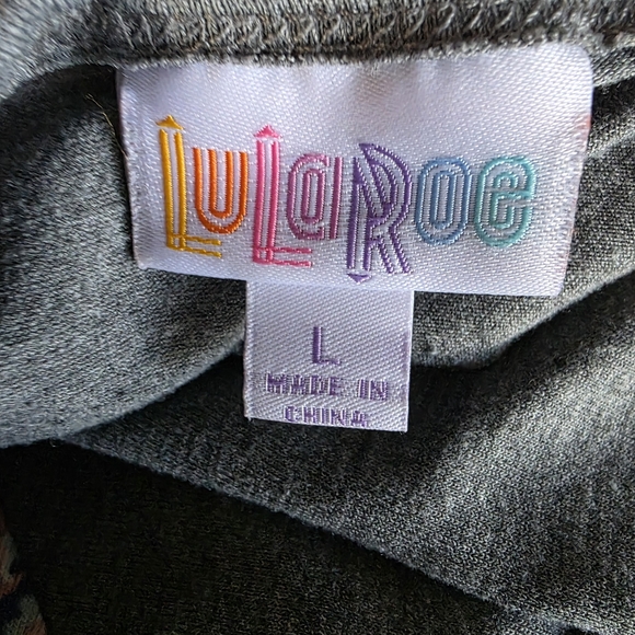 LuLaRoe Large Raglan Baseball Tee | Pink Floral 3/4 Sleeve | Excellent Condition - Picture 5 of 7